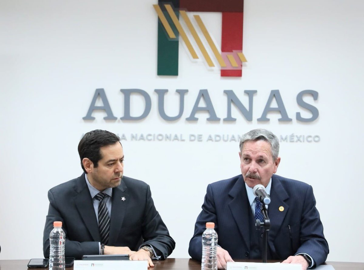CONCAMIN's tweet photo. El presidente de la Confederación, José Abugaber, @abugaberjose, participa en el Foro de Diálogo de Facilitación Aduanera #FODFA, mecanismo que propone la Agencia Nacional de Aduanas de México, @AduanasMx, que encabeza el general André Georges Foullon, para la comunicación con los empresarios.