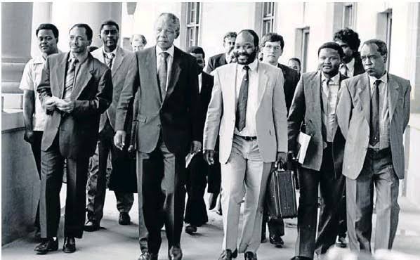 @Gentlements All these fools here combined are from Bhariland, I guarantee you they were vocal with #VaccinePassports. People who call a Freedom Fighter a Zupta, a man who spent 10+ years of his life imprisoned by Apartheid regime a Traitor? There are no people here my guy, amathulusu nje