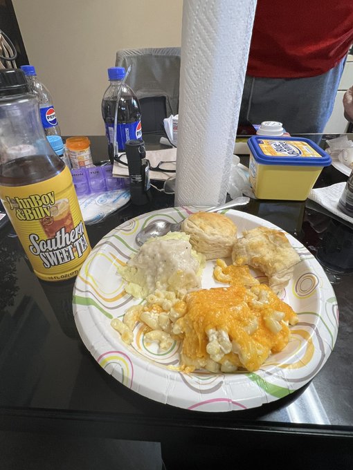 Happy Thanksgiving! https://t.co/N1PwmE59hh<a href="/tag/beardgang"class="tags"><span>#beardgang</span></a><a href="/tag/beardedmen"class="tags"><span>#beardedmen</span></a>