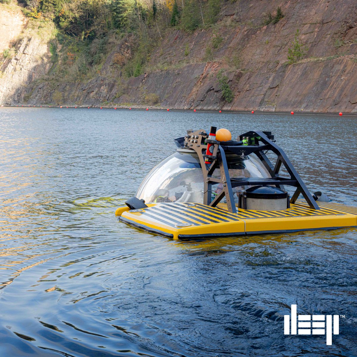 DeepEngineered's tweet photo. Great to see our two submersibles diving today at DEEP Campus - our 80m deep, clear and controlled expanse of water that’s perfect for vehicle trials, testing and training. If you’re interested in using our facility, contact campus@deep.com
#makehumansaquatic #occupymare https://t.co/d96p0aSdDh