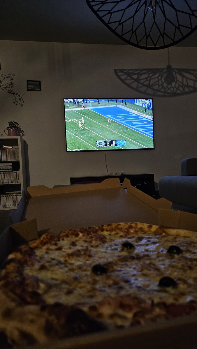 En place pour #thansgiving2023 #NFL Cc <a href="/nflextra/">NFLextra</a> <a href="/NFLFrance/">NFL France</a>