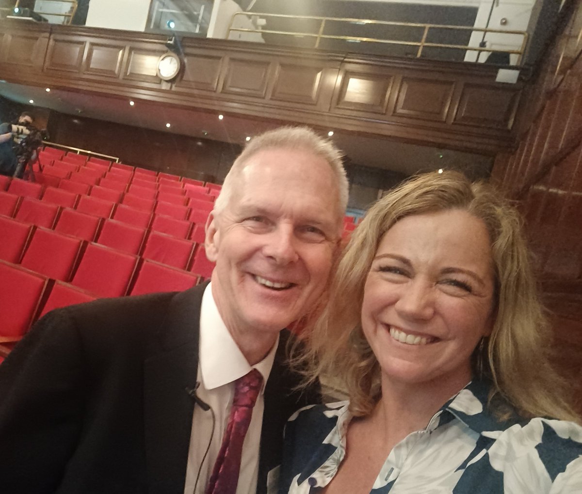 Great to catch-up with you today <a href="/DrFox_Tim/">Dr Tim Fox</a> back in our old <a href="/IMechE/">The IMechE Team</a> stopping ground! An amazing Chair as always during <a href="/theapcuk/">Advanced Propulsion Centre UK</a> #FarmtoFork #FutureofTechSeries. 

We'll be sharing recordings of each session after the event 👉 futureoftechnology.co.uk/watch/ 🚜💚