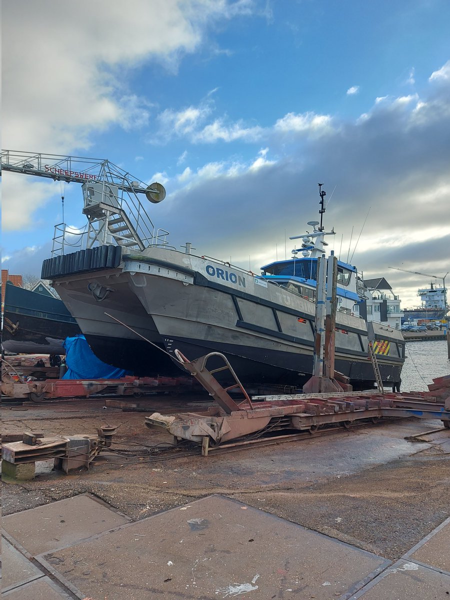 De Orion op de werf voor inspectie