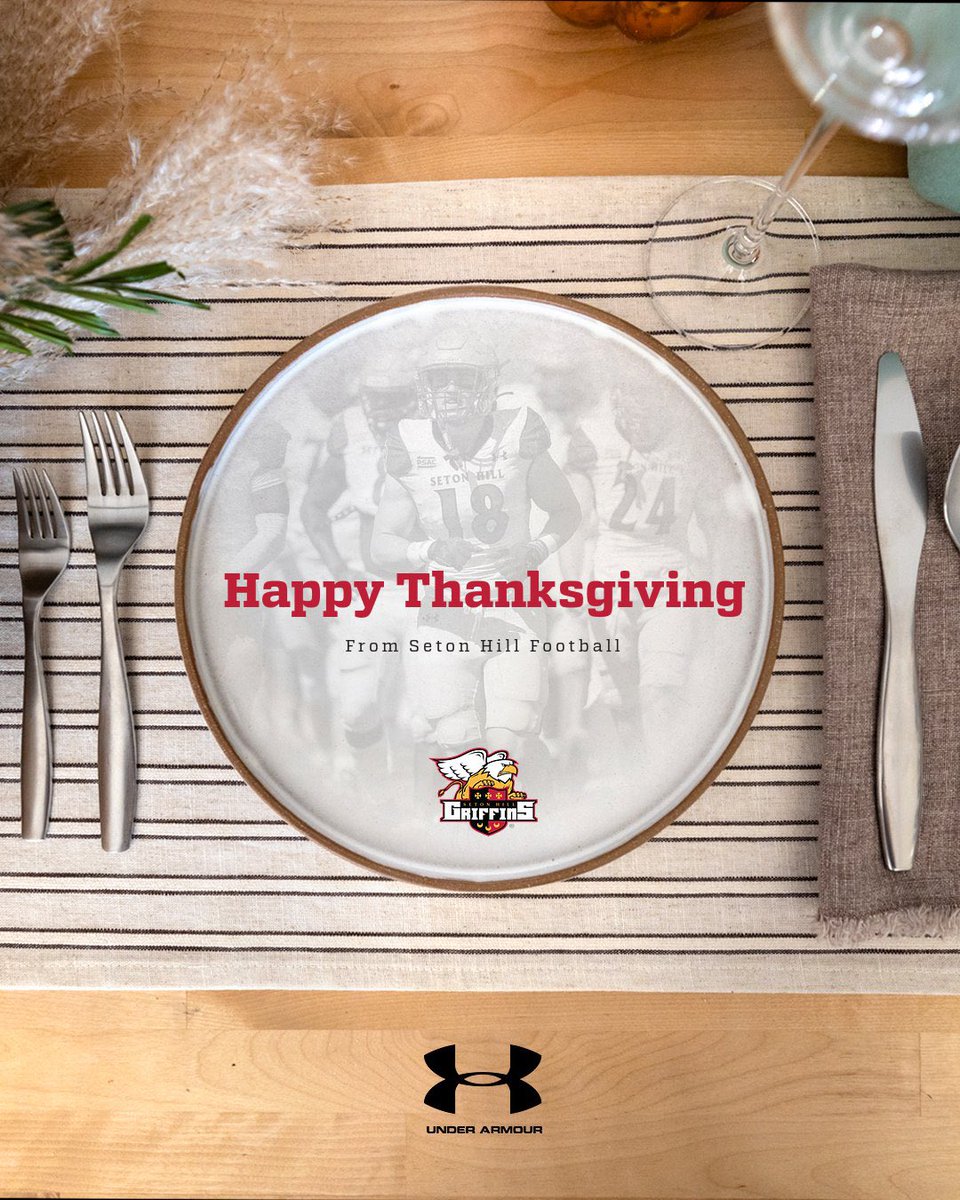 SHU_FBALL's tweet image. Happy Thanksgiving from our family to yours 🦃

#TheGriffinWay