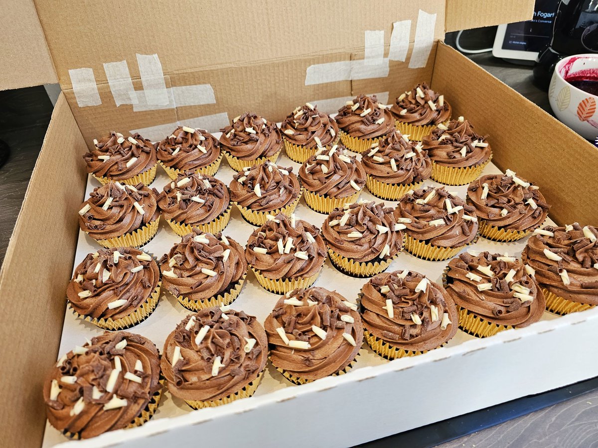 Erin L-S 🎵🩺 tweet media