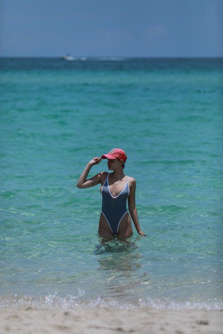 Paparazzi 📸 https://t.co/ic8gmnZ29b