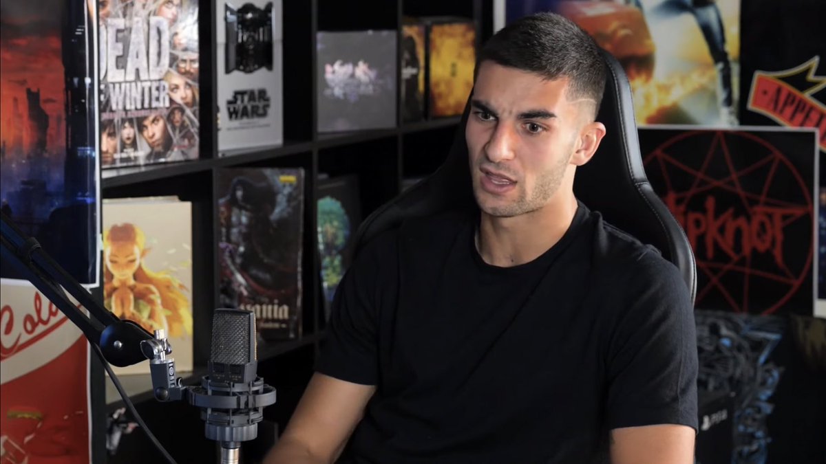 “A día de hoy considero que nadie puede conmigo. Me considero encima de todos en autoconfianza. Si fallo, lo vuelvo a intentar. El que no falla, es que el que no lo intenta.”

— Ferran Torres en The Wild Project🦈