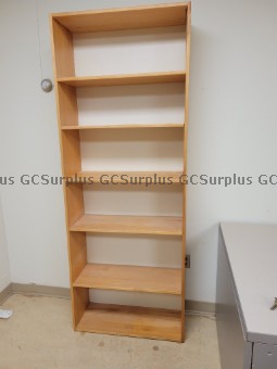 📖 Lacking “shelf-restraint” at the book store? If you’re a book lover in the #Halifax, Nova Scotia area, you might need this shelving unit. Find it on #GCSurplus today and let your personal library grow! ➡️ gcsurplus.ca/mn-eng.cfm?snc…