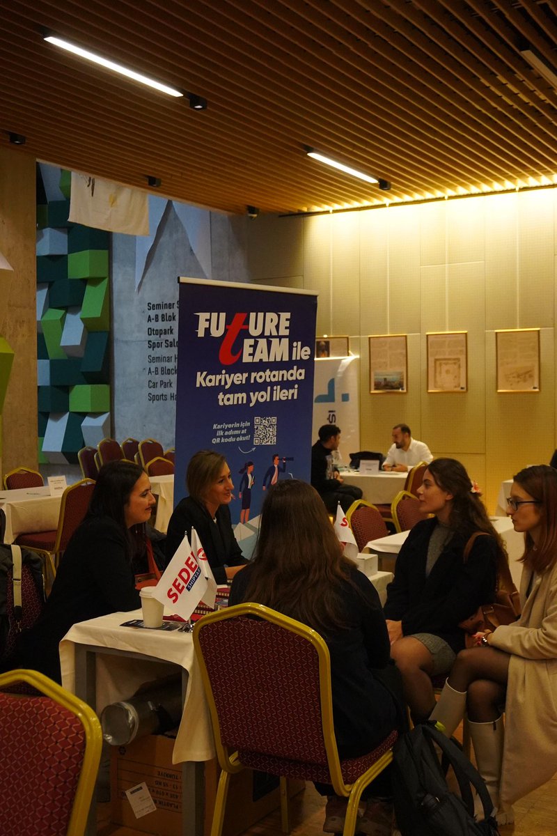pirireisuni's tweet photo. Tuzla Belediyesi ve İŞKUR iş birliğinde düzenlenen Kariyer Buluşması etkinliği, Tuzla'da faaliyet gösteren ve staj ile iş imkanları sunan firmaların katılımıyla gerçekleştirildi.

#PRU #PiriReisÜniversitesi https://t.co/nn6cV4yGM7