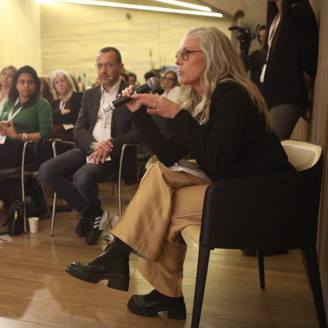 scienhub_org's tweet photo. The first day of the #AginginHIV workshop concludes with a round table on the 'Management of Aging,' featuring insights from doctors, psychologists and nurses. The session is presented by @HIVTox, Alan Winston, @BoccaraFranck, Jose A. Muñoz-Moreno, @cossarizza and @juanleyvamoral https://t.co/iNyZuqfi4D