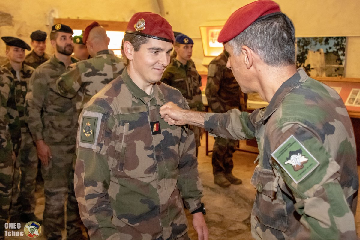 CNEC1CHOC's tweet image. 𝗦𝘁𝗮𝗴𝗲 𝗦𝗘𝗥𝗘 (𝗦urvie, 𝗘vasion, 𝗥ésistance et 𝗘xtraction)
Après 3 semaines de stage, et avec une météo particulièrement rude, remise ce soir du brevet 𝐒𝐄𝐑𝐄 𝐧𝐢𝐯𝐞𝐚𝐮 𝐂𝐡𝐚𝐫𝐥𝐢𝐞.
#EnPointeToujours #PrépaOps #survie
@COM_E2CIA