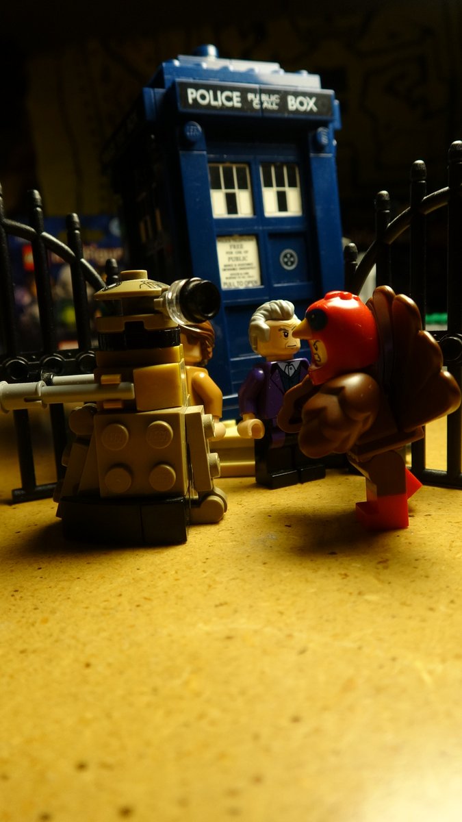 HotdogmanL's tweet photo. Turkey day !🦃

#Thanksgiving #DoctorWho #Daleks #LEGO @LEGO_Group #TurkeyDay https://t.co/pMTAZJcWHY