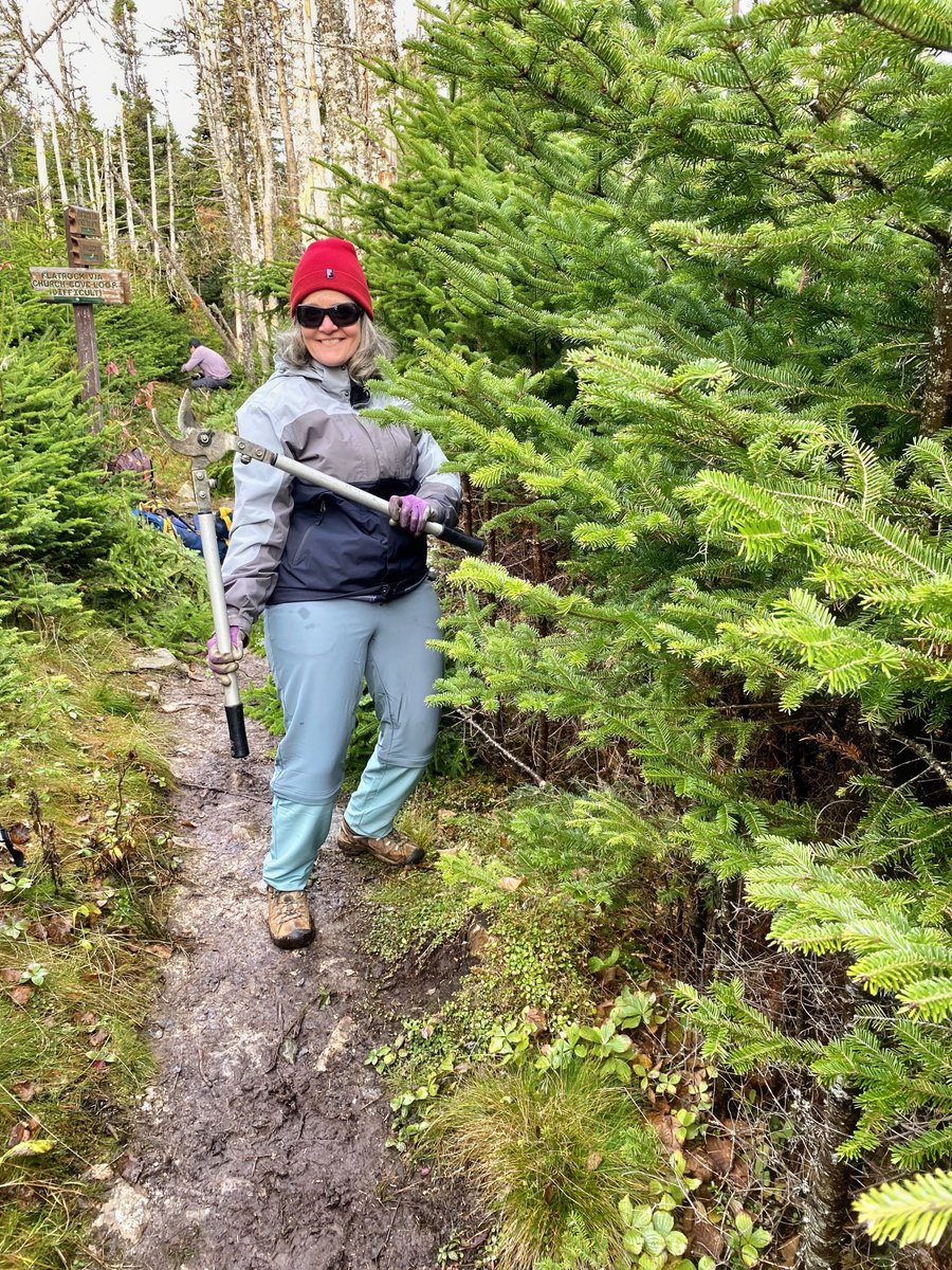 Our Trail Crews have wrapped up their work for the season and with that the 2023 season comes to an end🥾Thank you to the volunteers, members, staff, and all the hikers who made 2023 amazing. No trail work or updates will take place throughout the winter (December to April).