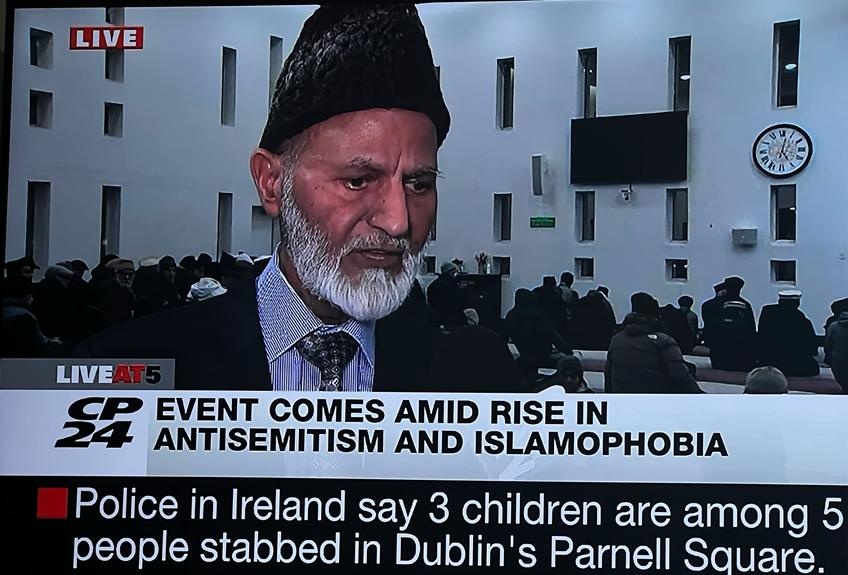 ahmadiyyacanada's tweet photo. The Ahmadiyya Muslim Jama’at Canada has organized the #VoicesForPeace program to bring together leaders of Judaism, Christianity, and Islam, to collaborate and share religious perspectives on establishing peace.

The program commences with a Press Conference. https://t.co/ndGC89RA9z