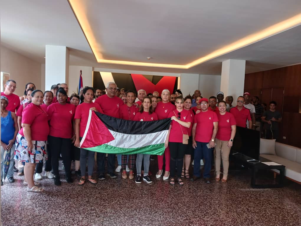 #FreePalestine, la paz es el bien más preciado @Cuba los pueblos merecen vivir en paz juntemos las manos todos  por los niños, los ancianos, por todos #PazParaPalestina