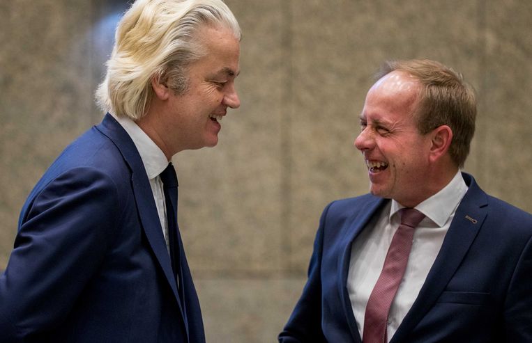 PVVpers's tweet photo. Vanmiddag zullen wij voormalig SGP-leider Kees Van Der Staaij aandragen als verkenner bij Kamervoorzitter Vera Bergkamp.  

Kees is een echte staatsman die gerespecteerd wordt door alle partijen in de Tweede Kamer en boven de partijen kan staan.   

#Formatie #Verkiezingen2023 https://t.co/Y29i6BQjBy