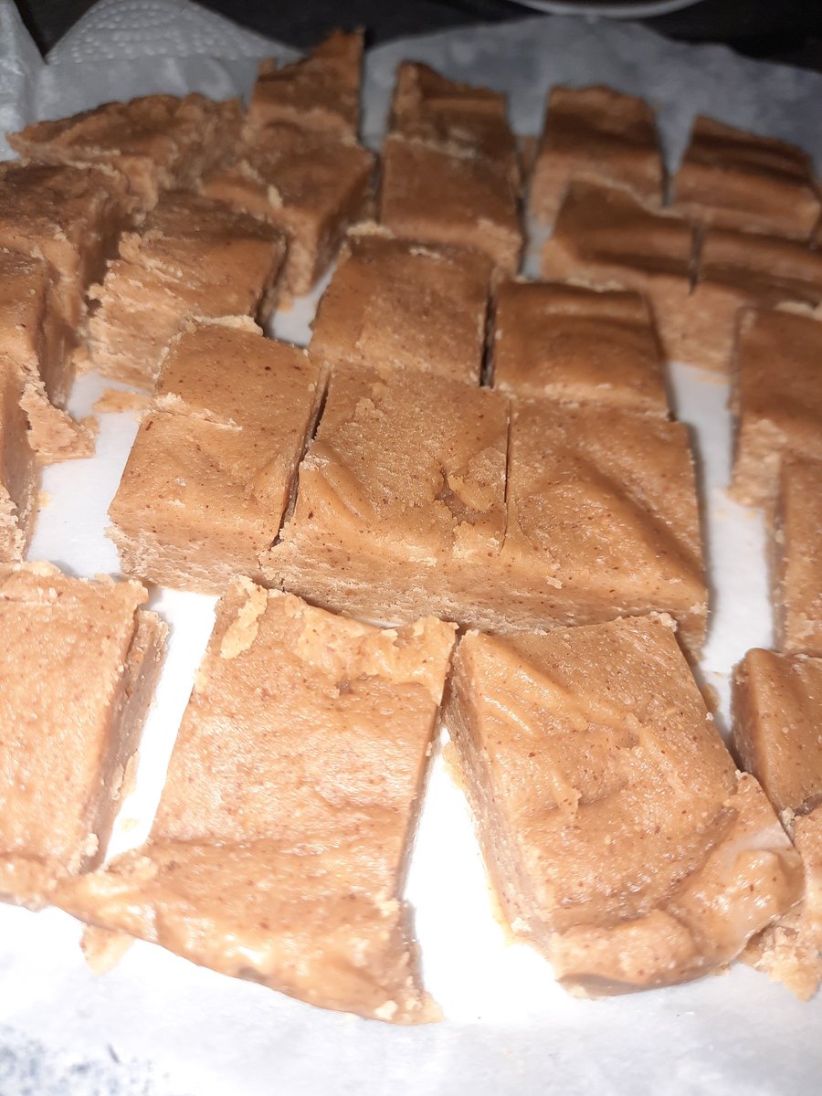 MMurrayWriter's tweet photo. Made some fudge tonight! I'm starting to get well again, and I want to dive right back into my creative and cooking/baking side. Tomorrow, testing my new soup pot! 

Hope you're all well and warm. 
Stay safe - love &amp; light. 💙✨️ #madewithlove https://t.co/eOm5oqhw2z
