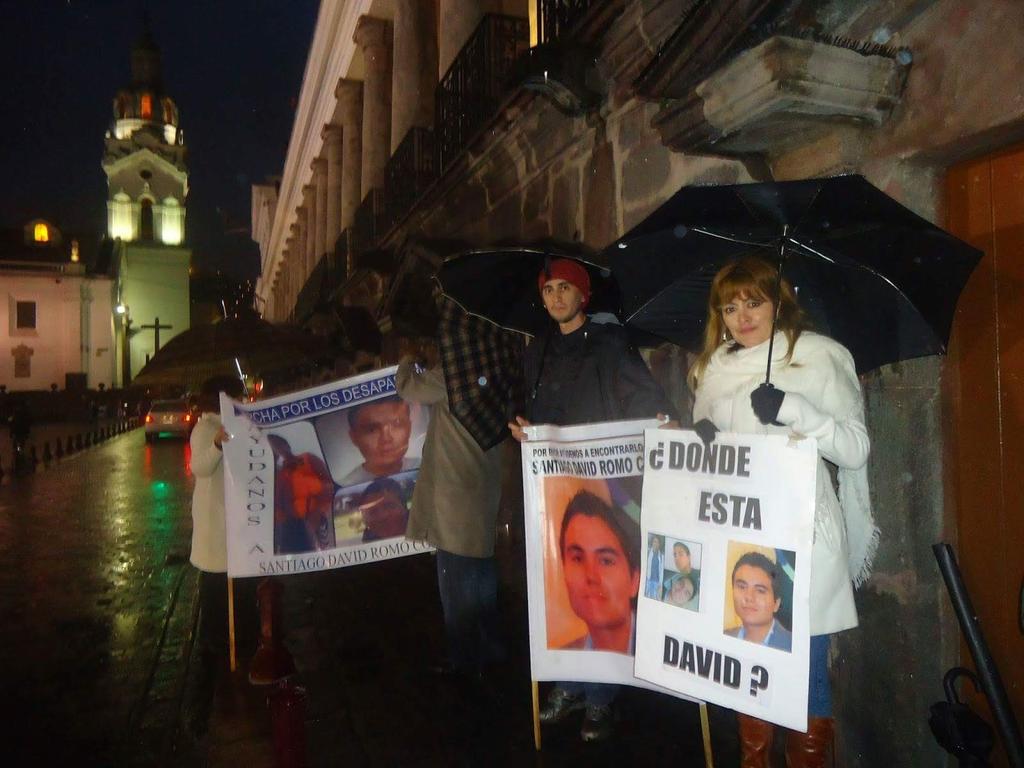 Quienes tienen la obligación de hacer justicia a David, con su inacción pretenden que la desaparición forzada de mi hijo, permanezca en el olvido.
Vulneran nuestro derecho a una respuesta efectiva y  ágil y veráz del paradero de mi Hijo .
¿Cuánfo van a entregarme a David Romo?