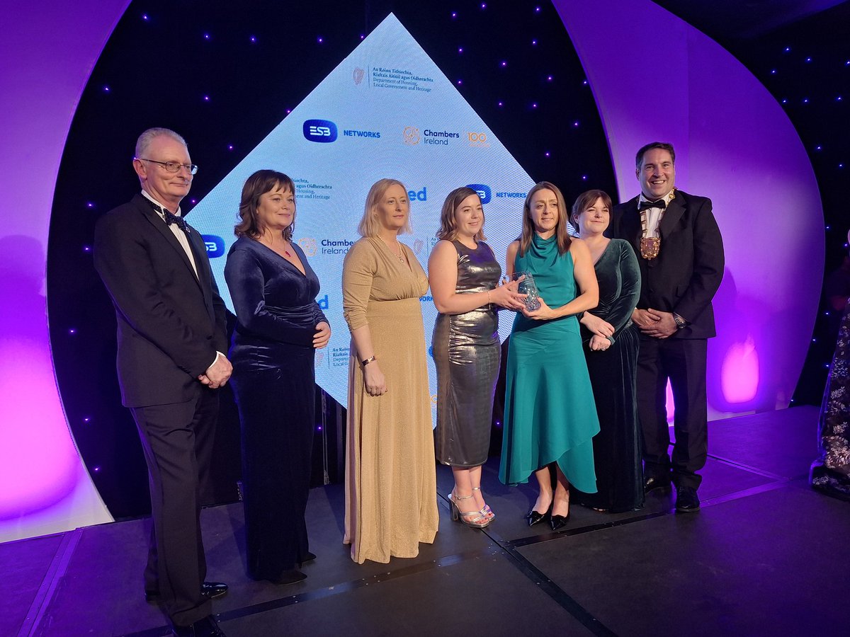 Delighted to win the Communications Award at the @ChambersIreland #ELGAwards23 for our 3D/Virtual Reality Models of Public Realm Projects. Congratulations to all involved in delivering such an innovative project. 👏👏👏🏆🥇