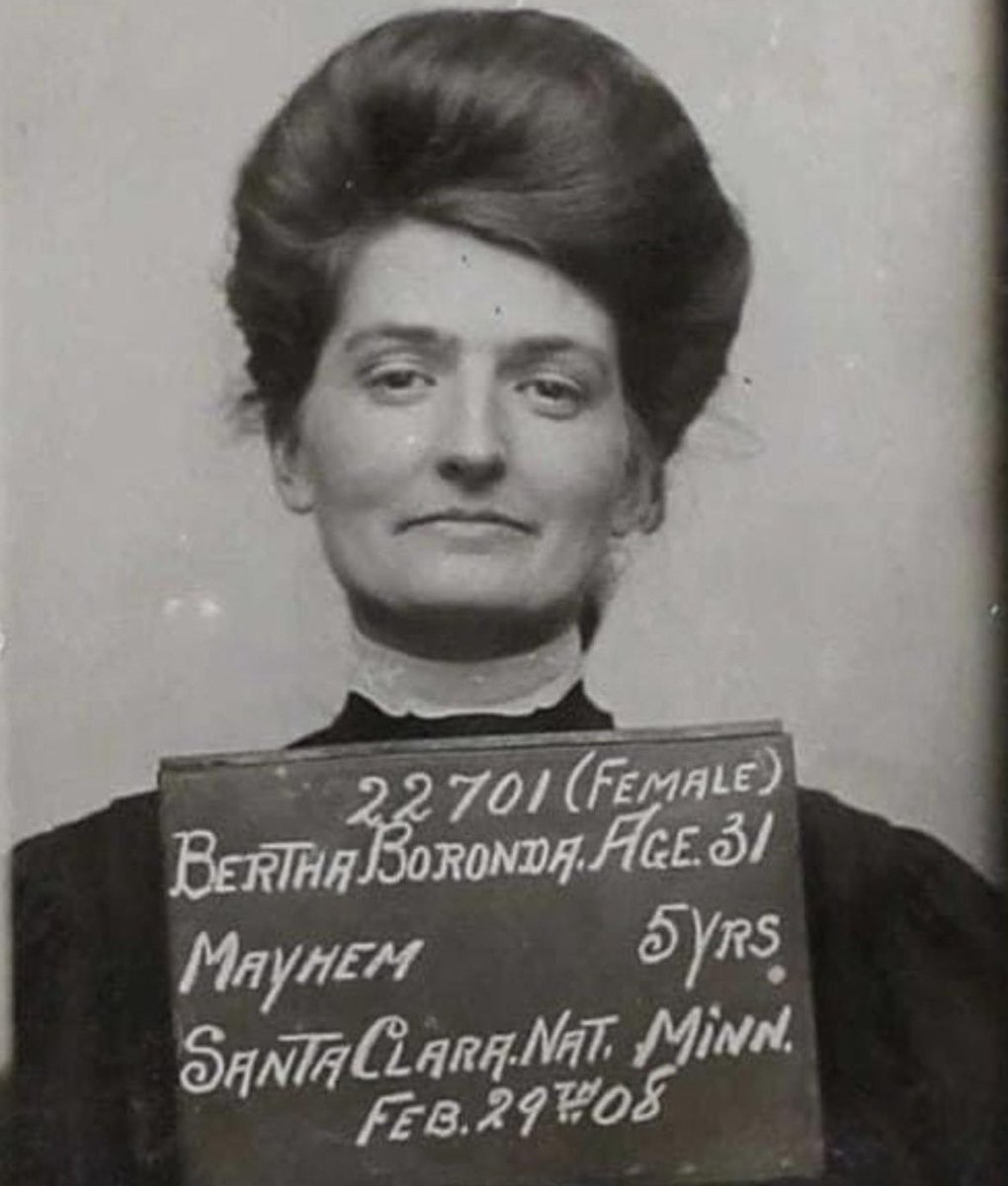 MorbidKnowledge's tweet photo. Mugshot of Bertha Boronda, the woman who was arrested for cutting off her husband's penis with a razor in 1907. https://t.co/mEOQfTH1Ff