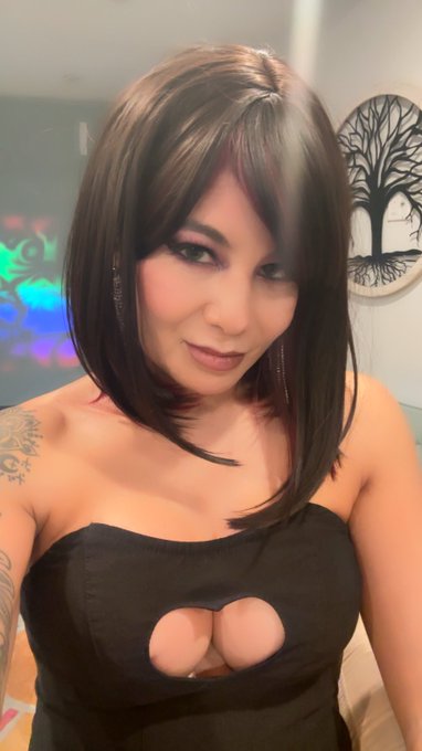 Happy happy turkey day!! 🦃 https://t.co/57hSG76XKb