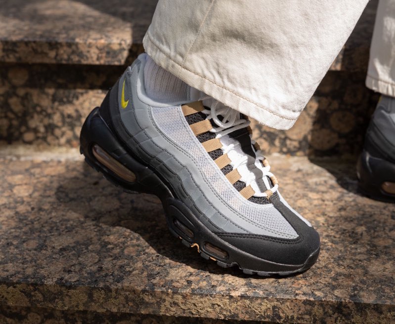 nike air max 95 yellow and grey
