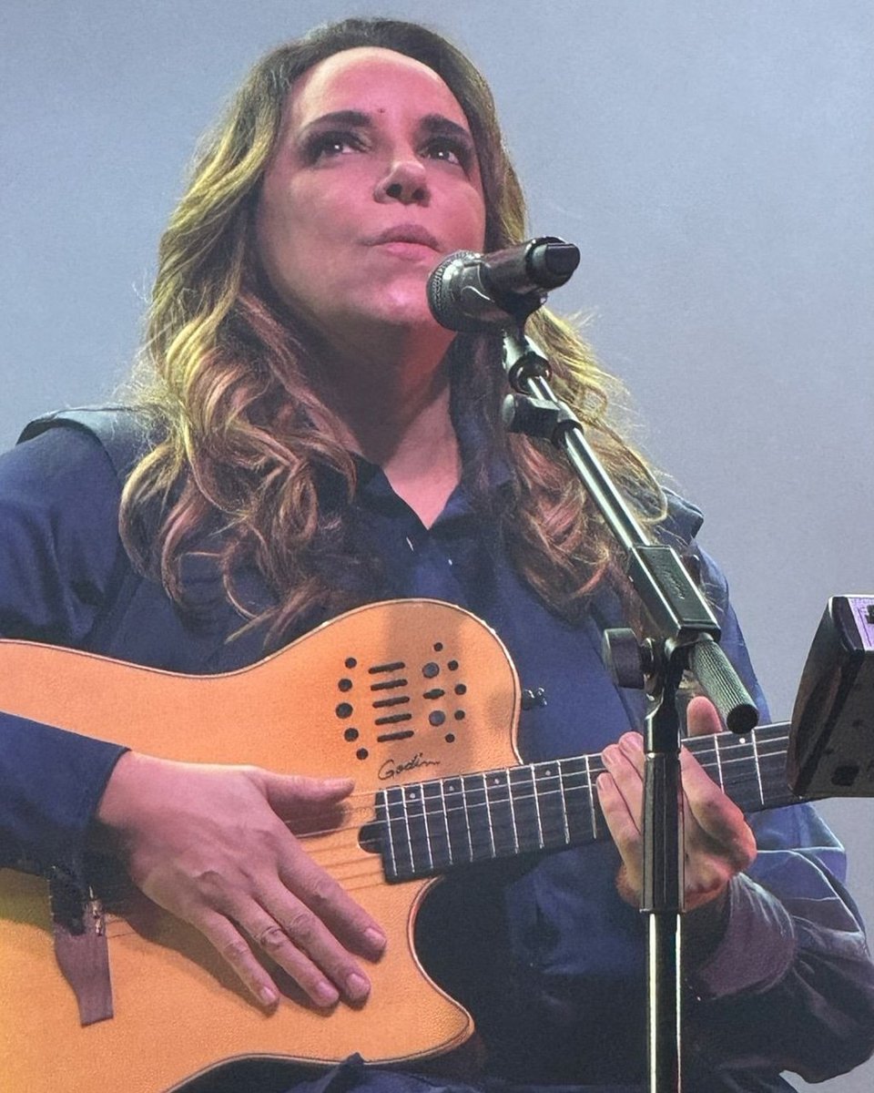 meucombustac's tweet photo. Passou mil vezes na fila da beleza, só pode! 🥰🥰🥰
_____________________
📸 @asolime2005
#anacarolina
#nadapramim
#meucombustivelac
#anacantacássia
#linda
#amor https://t.co/7nTDOXOqwL