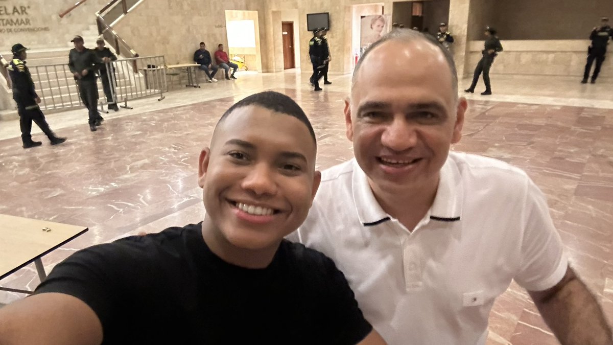 MiguelPoloP's tweet image. Nueva DERROTA para la izquierda, tribunal superior del distrito de Santa Marta acaba de revocar la inscripción a la Alcaldia del candidato de fuerza ciudadana Agudelo. Después de 12 años de caicedismo en donde Santa Marta estaba sin agua y con los manjoles rebasado, llega un…