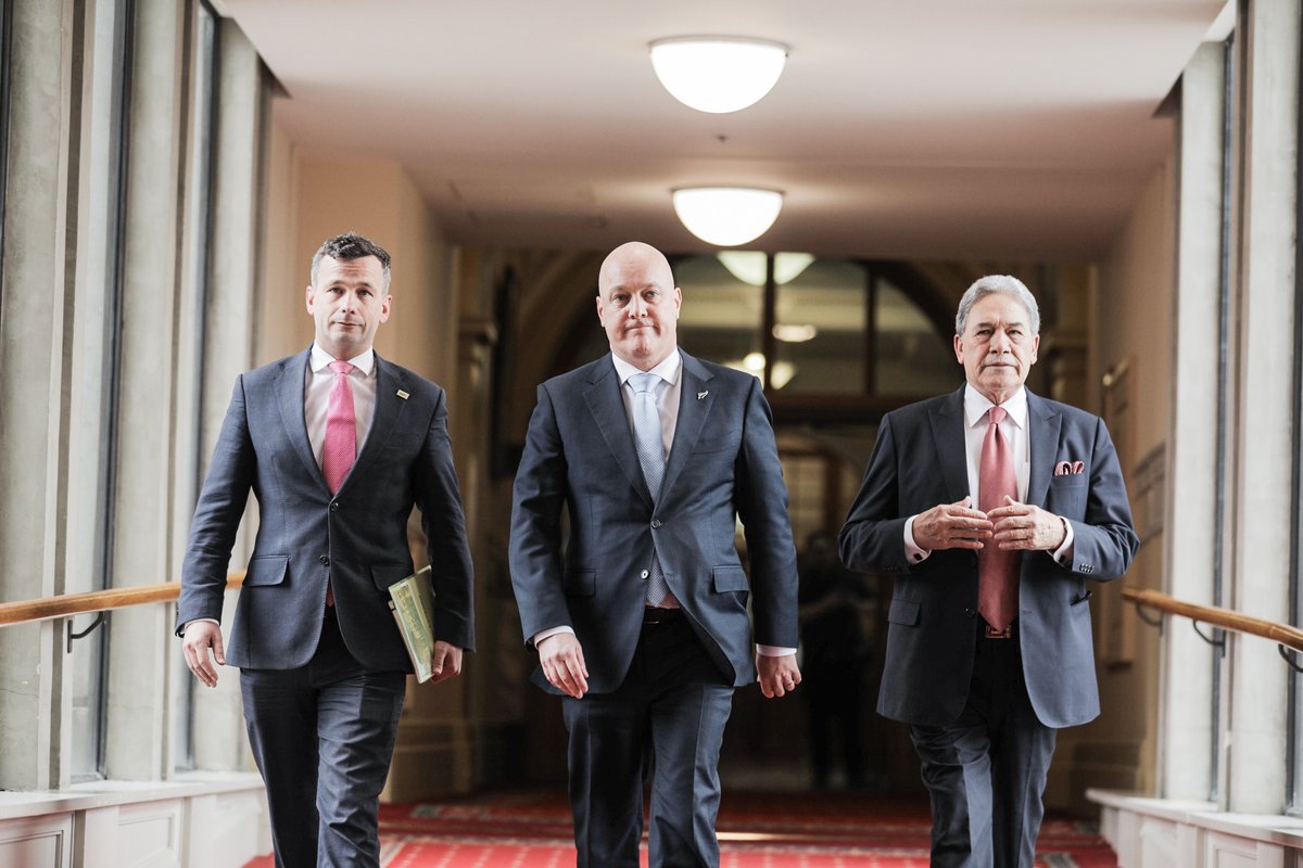 Our first glimpse at the next three years. Incredible pics by  <a href="/SamuelRillstone/">Samuel Rillstone</a> 
rnz.co.nz/news/political…