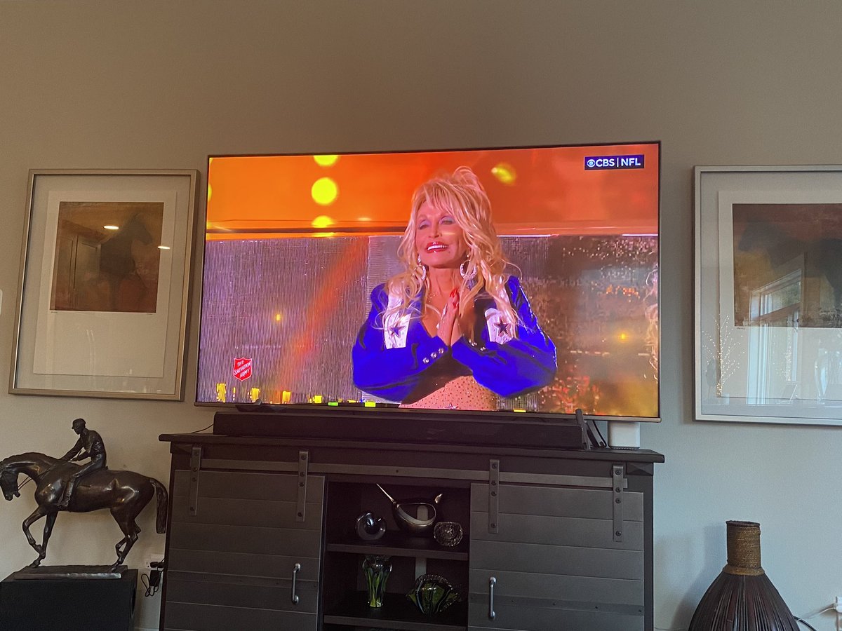 Dolly rules #DollyParton #Queen