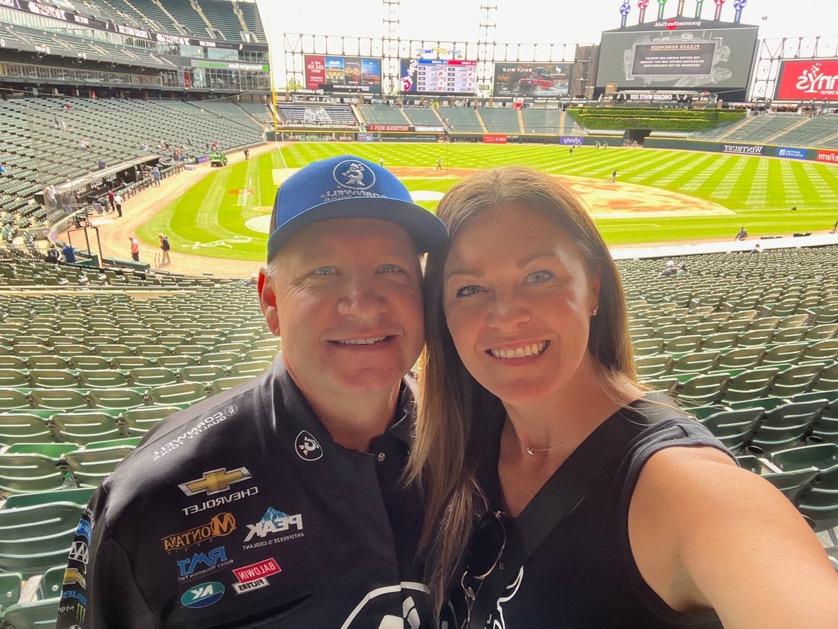 roberthight7000's tweet photo. Happy Thanksgiving! Thankful for all the memories and fun at the track this year with my family! https://t.co/acnXd1SxEE