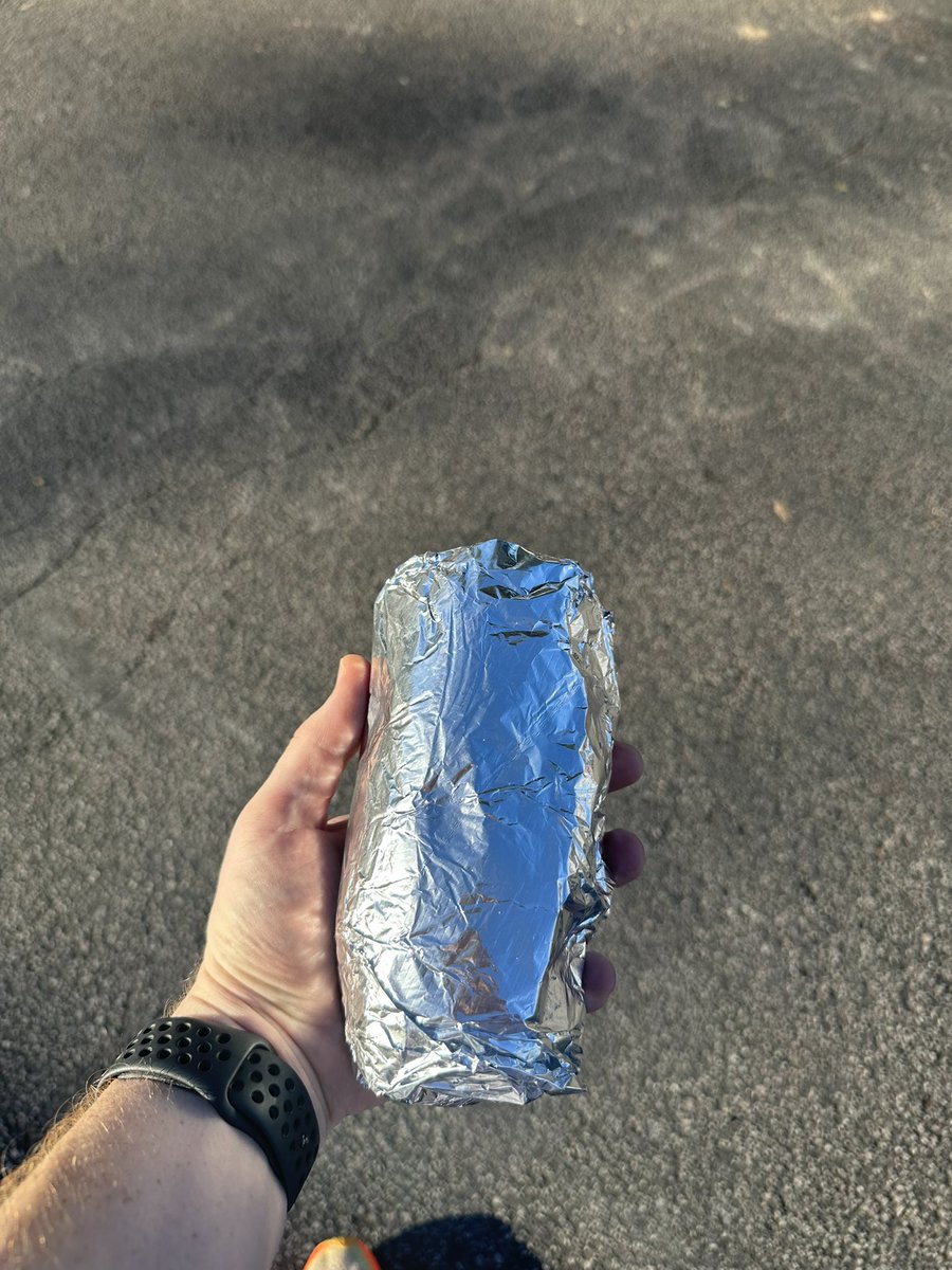 BurrowBenjamin's tweet image. 176th burrito of the year @CaboBobs 

Forgot to post this yesterday, my b