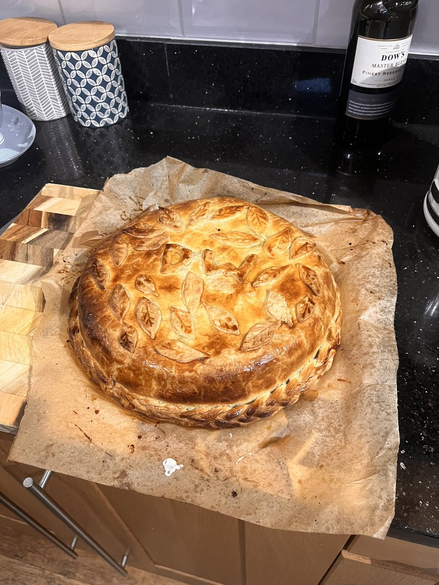 jnwoolsey's tweet photo. @chefcalum’s book is amazing. Dauphinois pie is indulgence at its best! https://t.co/tOL9cDW7Tu