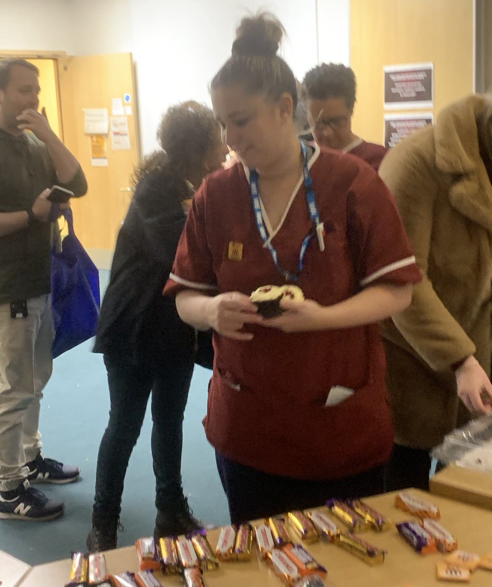 RoaqahS's tweet photo. Fabulous to see all the hard working Healthcare Support Workers today 🙂 ⁦@SouthTees⁩ ⁦@theRCN⁩ ⁦@RCNNorthern⁩ ⁦@RCN_Press⁩ #NursingSupportWorkersDay https://t.co/6ADVDX6OZa