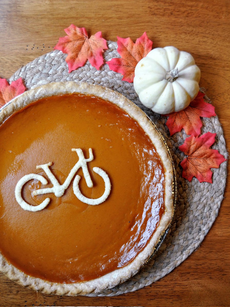 Happy Thanksgiving, Chicago. 🦃

#Divvy #Divvybikes #BikeCHI #Chicago #HappyThanksgiving