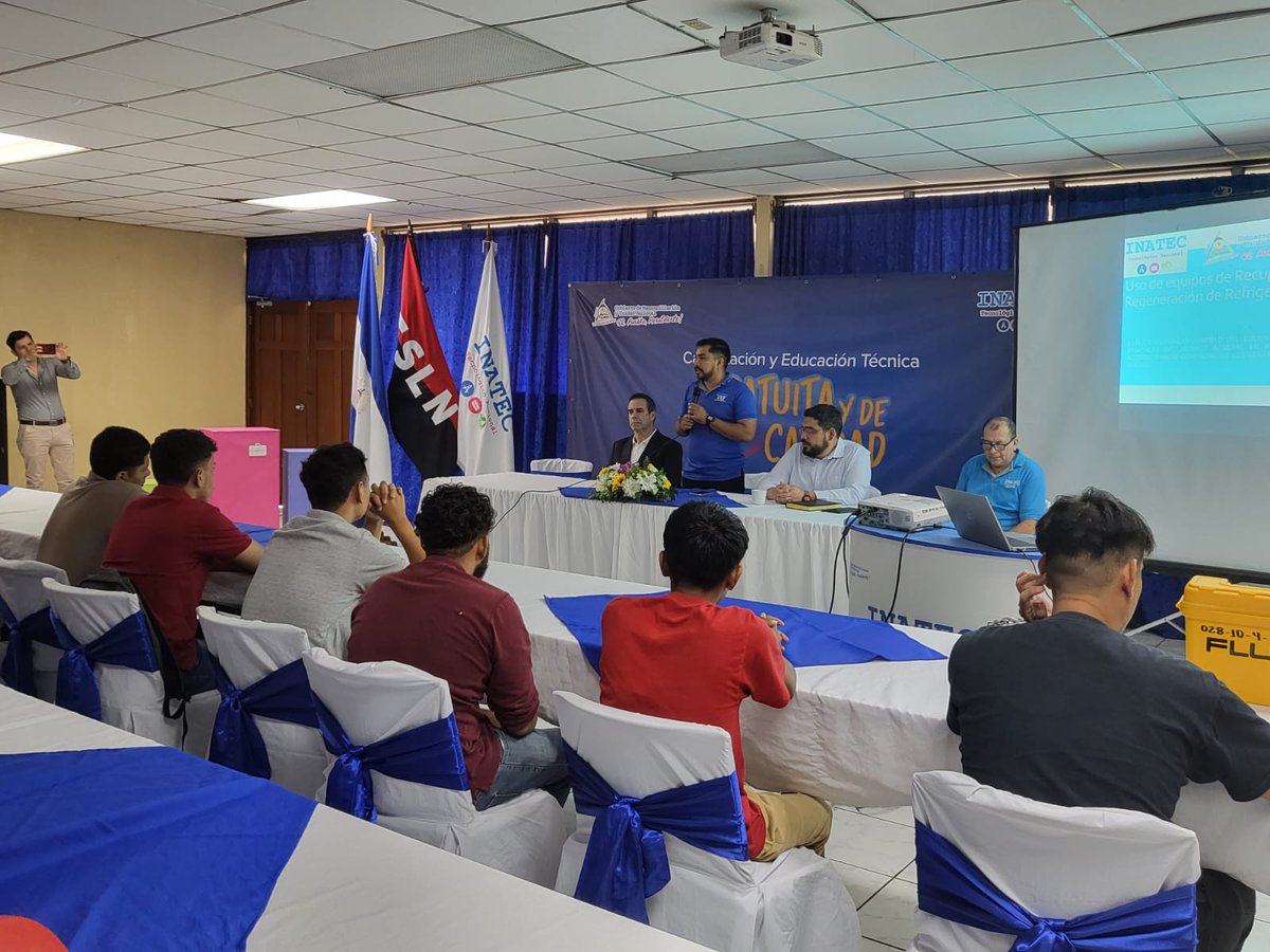¡Refrigeración!❄️🌳🌍 

📚En el marco de colaboración y fortalecimiento al Área de Refrigeración y Aire Acondicionado, tuvimos la visita del Señor Rodrigo Serpa, Responsable para Nicaragua de la Organización de las Naciones Unidas para el Desarrollo Industrial (ONUDI).