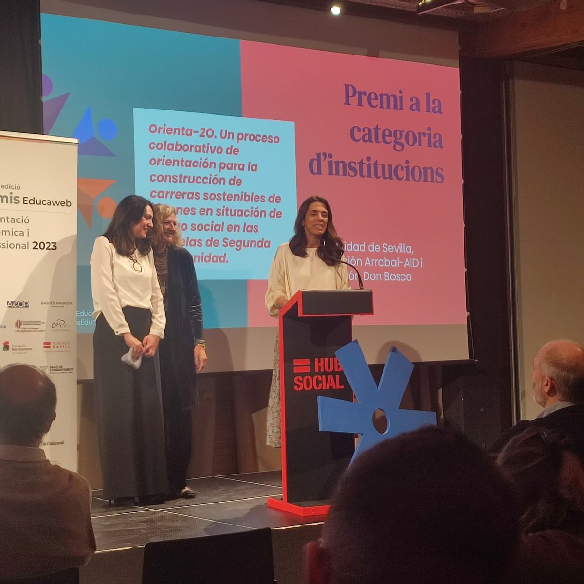 janaveros's tweet photo. Enhorabuena a la @funddonbosco , @unisevilla y a @ArrabalAID por el PREMIO Instituciones #premiseducaweb @EDUCAWEB gracias al proyecto Orienta-2O @E2OEspana . Felicidades @soledadromeroc @EsterMuozMuoz1 @lauraformacion por todo el trabajo e ilusión puesto en este proyecto https://t.co/TS65eQVZ3V