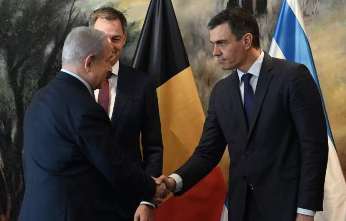 El problema de esta foto no es solo la normalización del genocidio palestino por parte del gobierno de España, es también el silencio de algunos ante esta visita de la vergüenza porque forman parte del mismo gobierno.