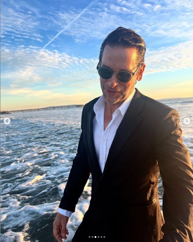 michaeline_jean's tweet image. Roger should be trending after these pictures were posted!  #RoHo #RogerHowarth 🔥 💥