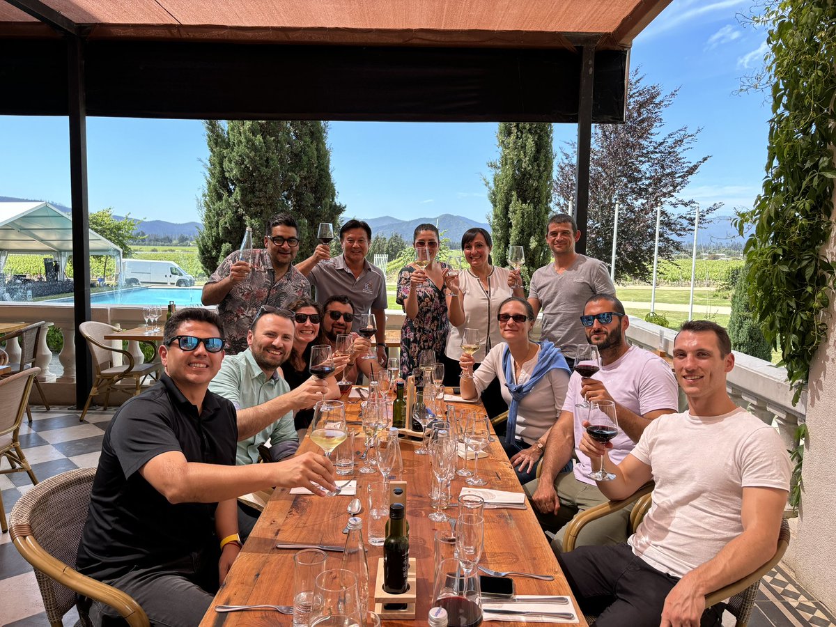 Nothing better than sharing a good time with these great group of researchers in Chile <a href="/LPENAILILLO/">Luis PENAILILLO</a> <a href="/edirroz/">Edith Elgueta Cancino</a> <a href="/vincent_martin5/">Vincent Martin</a> <a href="/rodrigoAO79/">Rodrigo Araneda</a> <a href="/emericchalchat/">Emeric Chalchat</a> <a href="/saturacionreyes/">Alvaro Reyes</a> <a href="/JennyGarciaR/">Jenniffer García</a>