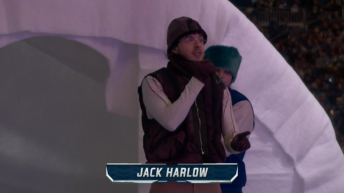MikeBeauvais's tweet photo. Jack Harlow performing on the Mall Santa's setup. https://t.co/VUggUWnZyp