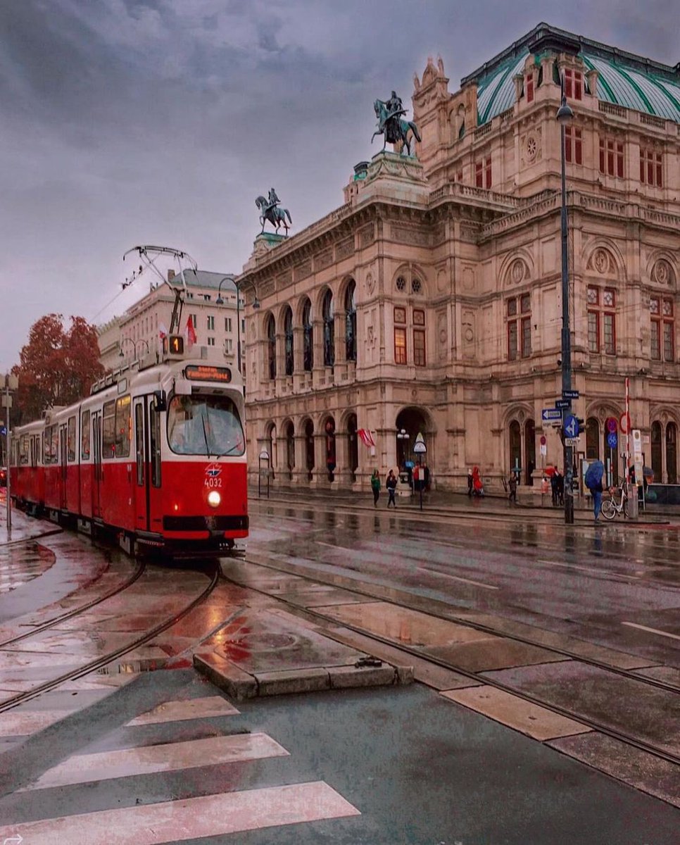 BucketList248's tweet photo. Vienna, Austria 😍❤️ https://t.co/X09oYZzlH0