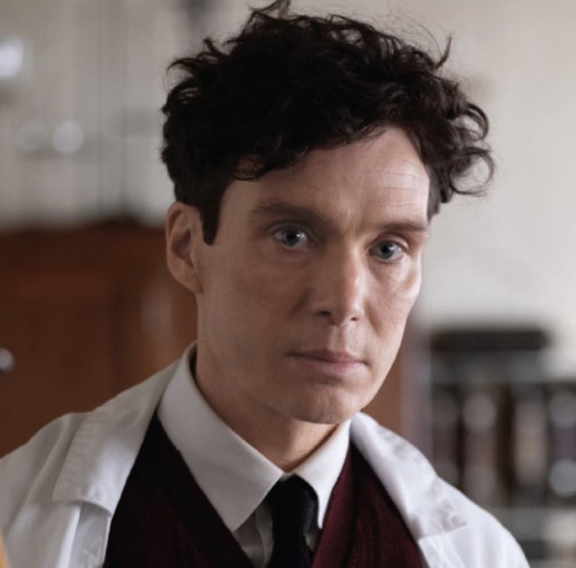 JillianChili's tweet image. How on earth did that make a 47- year- old Cillian Murphy look like 20 as young Oppie in Oppenheimer? Makeup Department Head Luisa Abel breaks down all the practical aging and deaging found within the film.
🖤Read our conversation here: offscreenwithjillian.com/interviews/opp…