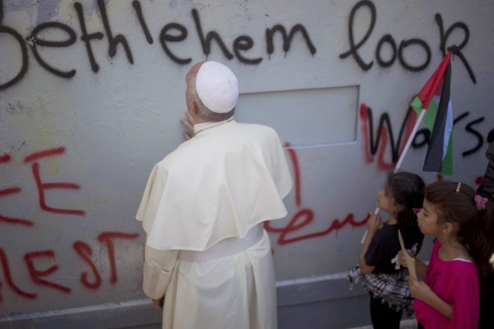 GAZA: UN PUEBLO CRUCIFICADO

El papa Francisco se ha reunido por separado con familiares de israelíes secuestrados por Hamás y parientes de palestinos encarcelados por el Estado de Israel. Tras el encuentro, ha declarado que el conflicto entre Hamás y las Fuerzas de Defensa de