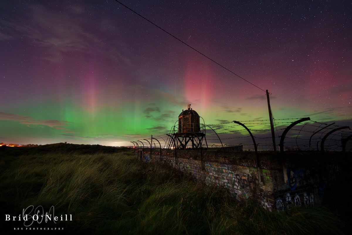 NeillBrid's tweet photo. So did we ever think we’d see the Northern Lights on our doorstep?
Well…. What a night this was a few weeks ago.
#aurora #auroraborealis #northernlights #auroraireland #mornington #meath #magiclights #BONPhotography https://t.co/bZTi4kMY4T