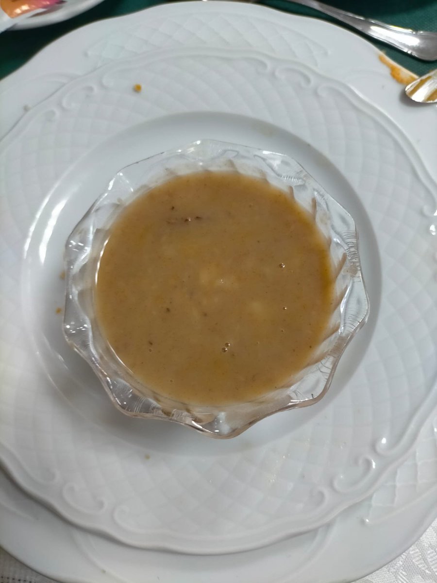 PAsturianu's tweet photo. 4º #TOPote de la #IIFolixaDelPote en #LaAllandesa: POTE DE CASTAÑAS
Pote de castañas de verdad, nada de un pote y añadir 4 castañes. Aquí había muchas, enteras y desmenuzadas. Y el sabor era 100% castañas. Es el #potedecastañas más rico de todos los que he probado.😋😋 https://t.co/itWahnpBuY