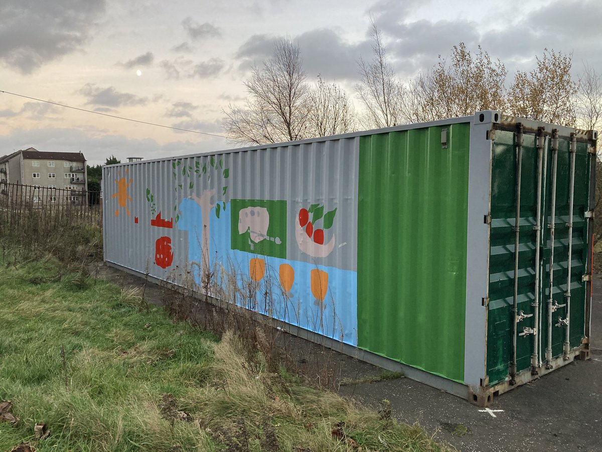 Next day on the big paint. I decide to go freehand with the layout and we add the first layers of colour, with the help of some fab volunteers of course <a href="/lateralnorth/">LATERAL NORTH</a>