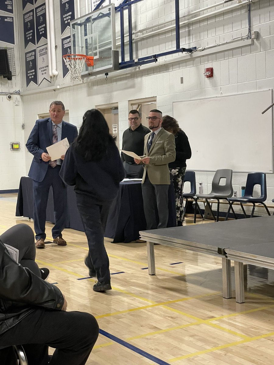 Celebrating academic achievements, with the same vigour as athletic achievements! Well done <a href="/ClarkMcdougall/">Principal Assumption CSS</a> <a href="/AssumptionHCDSB/">Assumption</a>  
It was wonderful to see a gym full of students and parents cheering on recipients! Such crusader spirit! <a href="/HCDSB/">Halton Catholic DSB</a> <a href="/dinolfon/">Nancy Dinolfo</a> <a href="/TrishNP36/">Trish Nicholls Powell</a> #wholestudent
