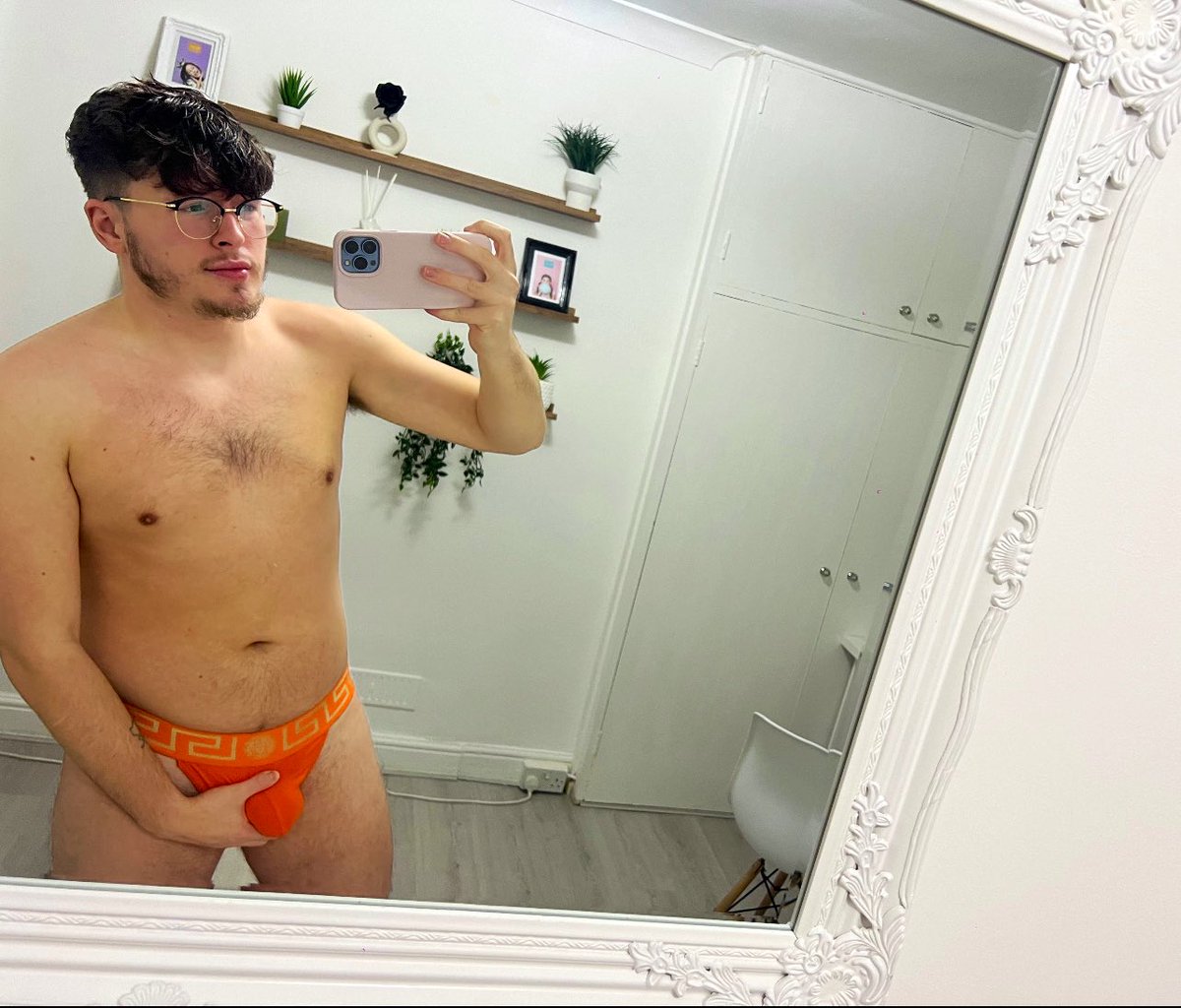 CasuallyTrying1's tweet photo. I should turn off the light 

#gay #gaymer #gayman #gaychub #gaylike #gayporn #gayundies #gayjock #jock https://t.co/Vwbi5mYgJC