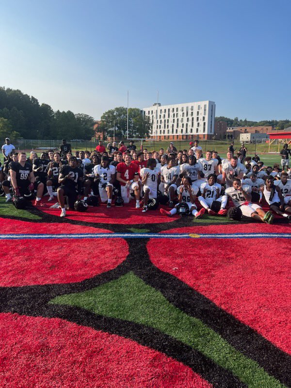 coach_ewags's tweet photo. Happy Thanksgiving. I am very thankful for everything and everyone this past year. Thankful to get to coach @FrostburgFB and for @NatWaggz support. Thank you family, friends, players and coaches. 🔴⚫️🏔️ #Earnit https://t.co/hcbMVuToDF